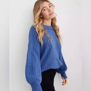 NWOT Aerie Buttercream Crew Sweater